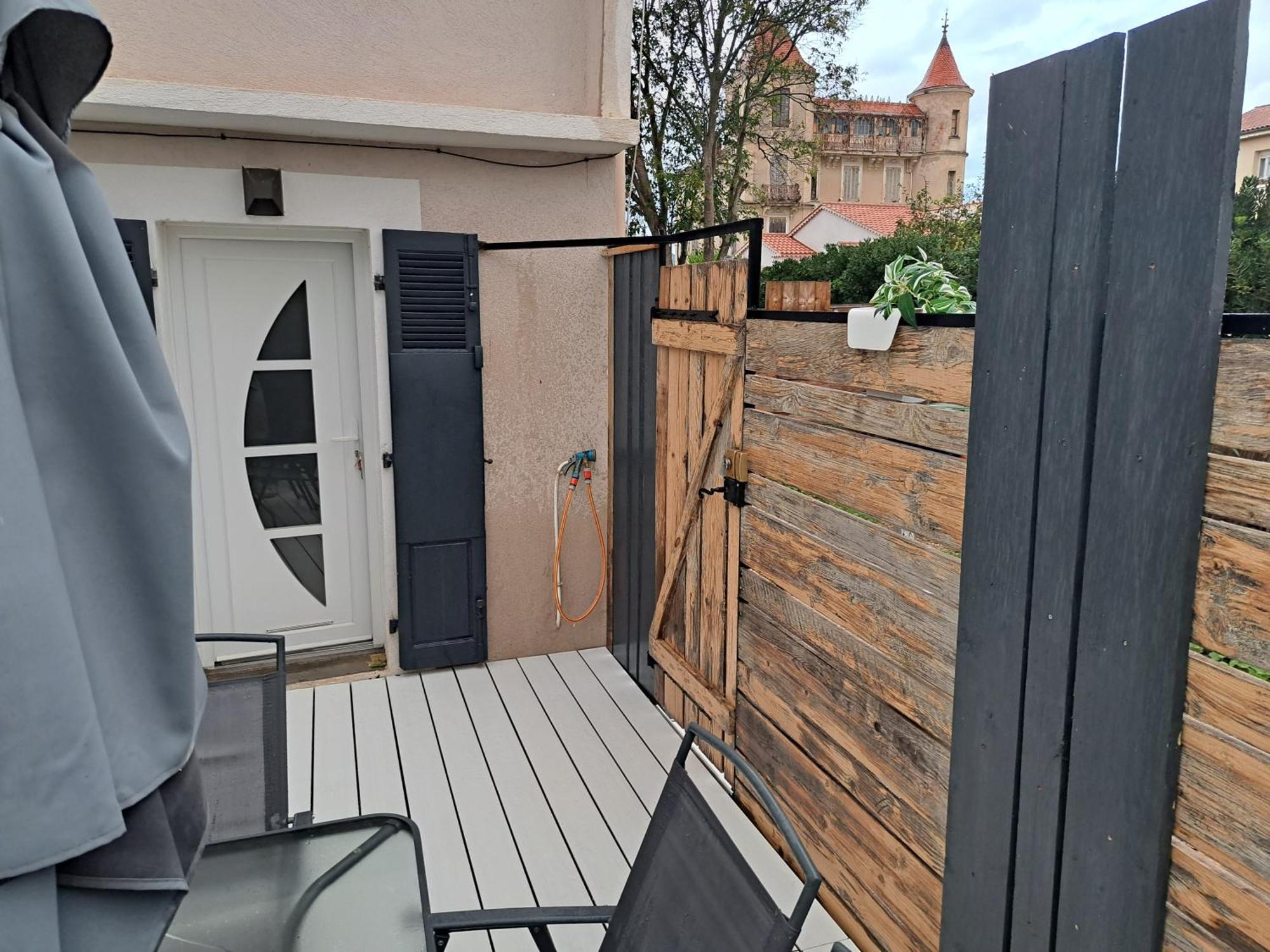 Séduisant studio avec cour privative La Crau Extérieur photo