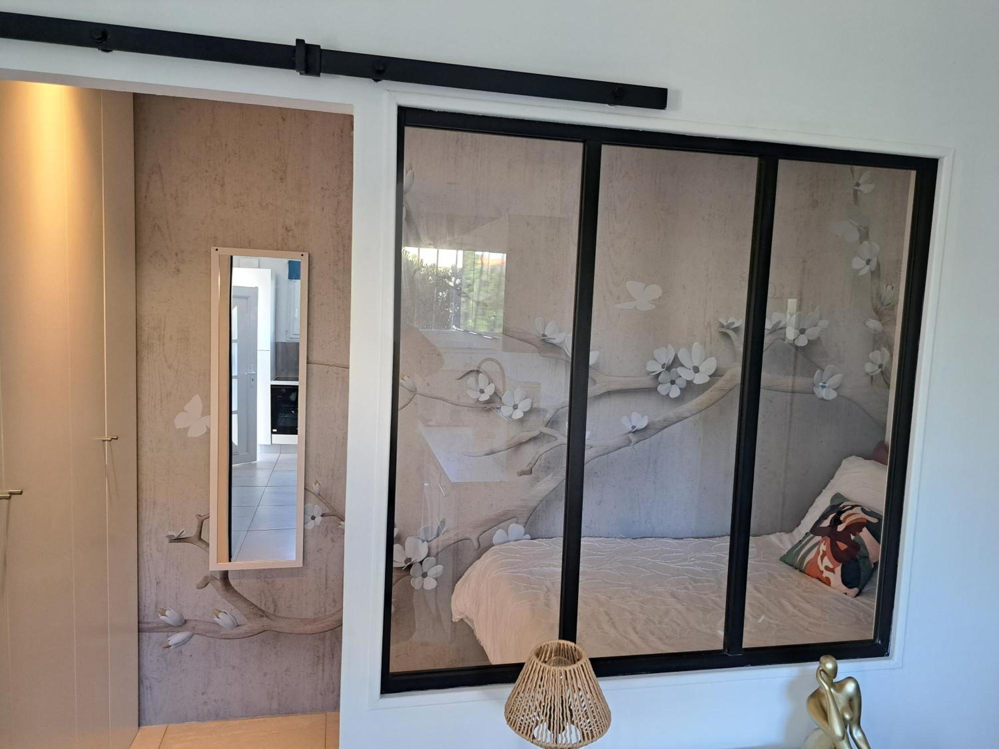 Séduisant studio avec cour privative La Crau Extérieur photo