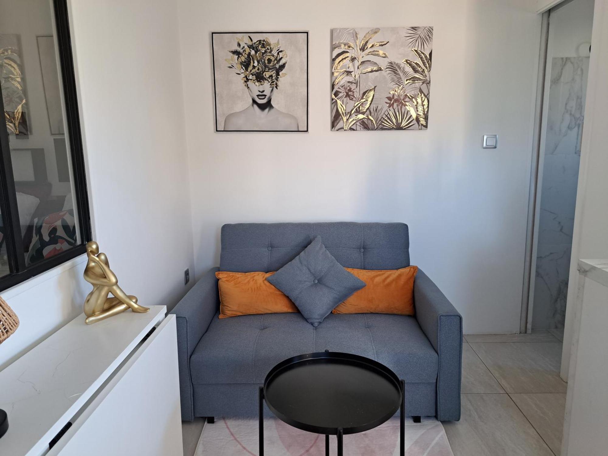 Séduisant studio avec cour privative La Crau Extérieur photo